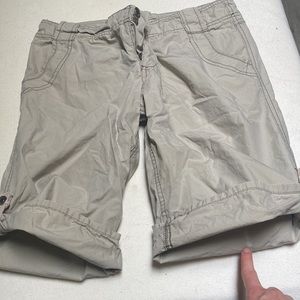 Mossimo size 7 Bermuda shorts